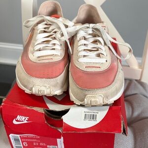 NikeRetro Runner Sneakers - Women's size 6
